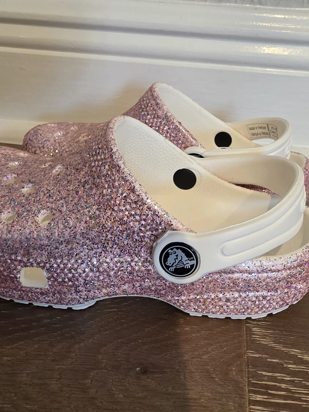 NWT CROCS Kids Glitter Clog in Pink with White Strap Girls Size 11